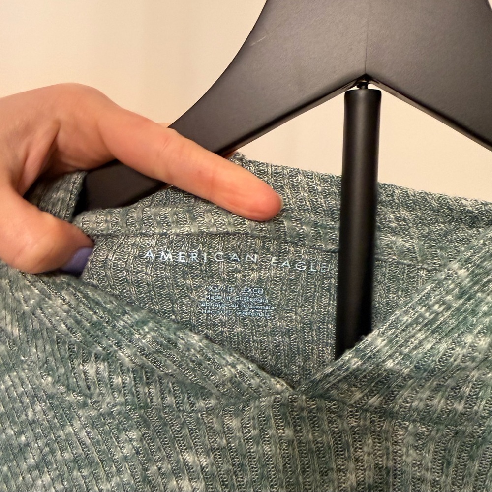 American Eagle Heathered Sage Green Cropped Ribbed Hoodie - XS - Picture 4 of 8